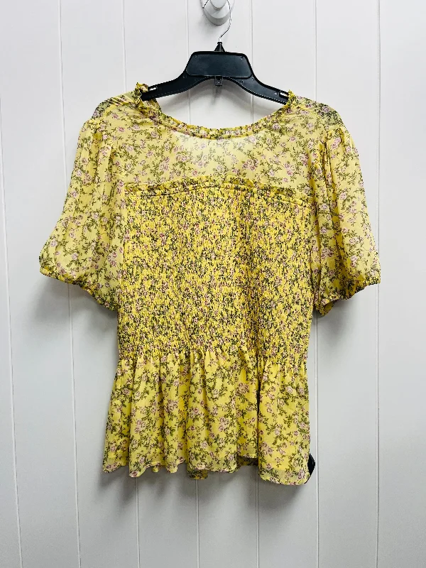 Top Short Sleeve By Torrid In Pink & Yellow, Size: Xl