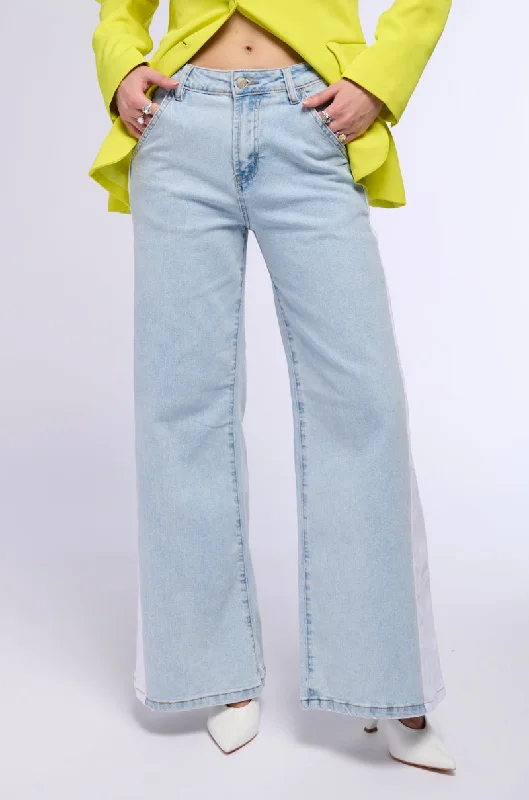 IN AND OUT MID RISE WIDE LEG JEANS