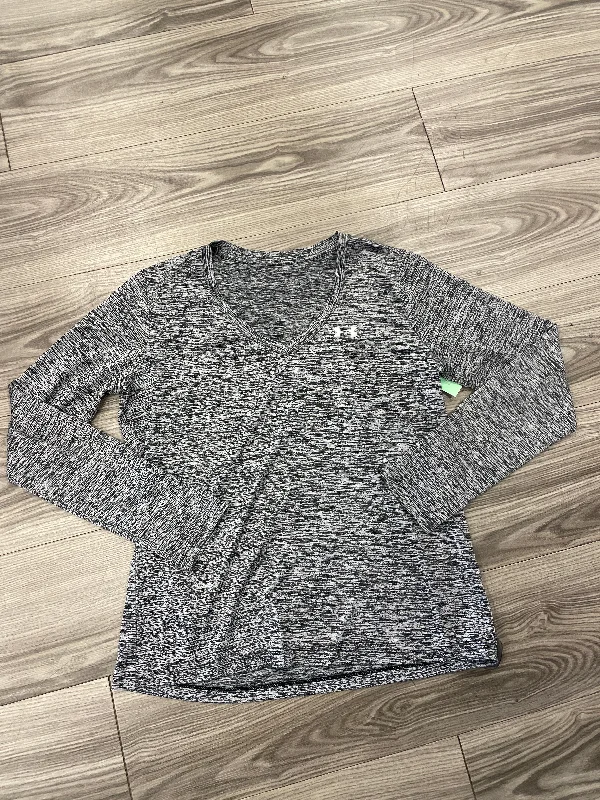 Top Long Sleeve By Under Armour In Grey, Size: M